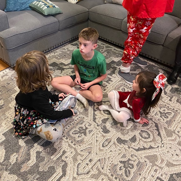 Meet your Posh Ambassador II - Picture 8 of 16